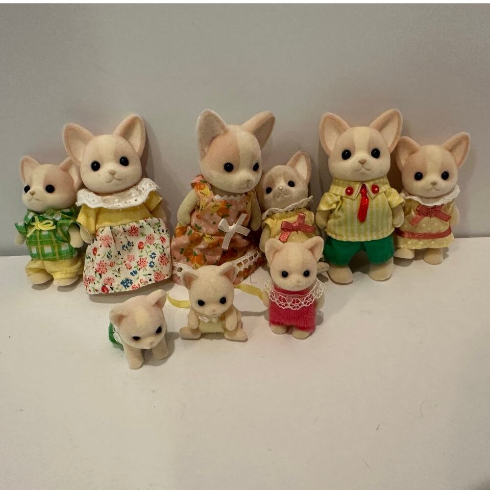 Calico Critters Chihuahua Family with 3 babies extra kid Played with condition